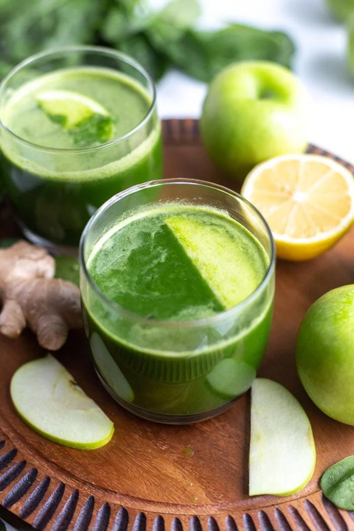 Apple Green Juice at Home