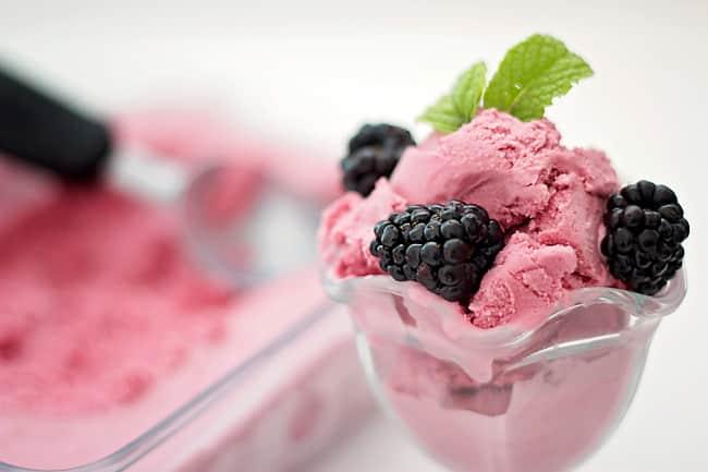 Blackberry Ice Cream at Home