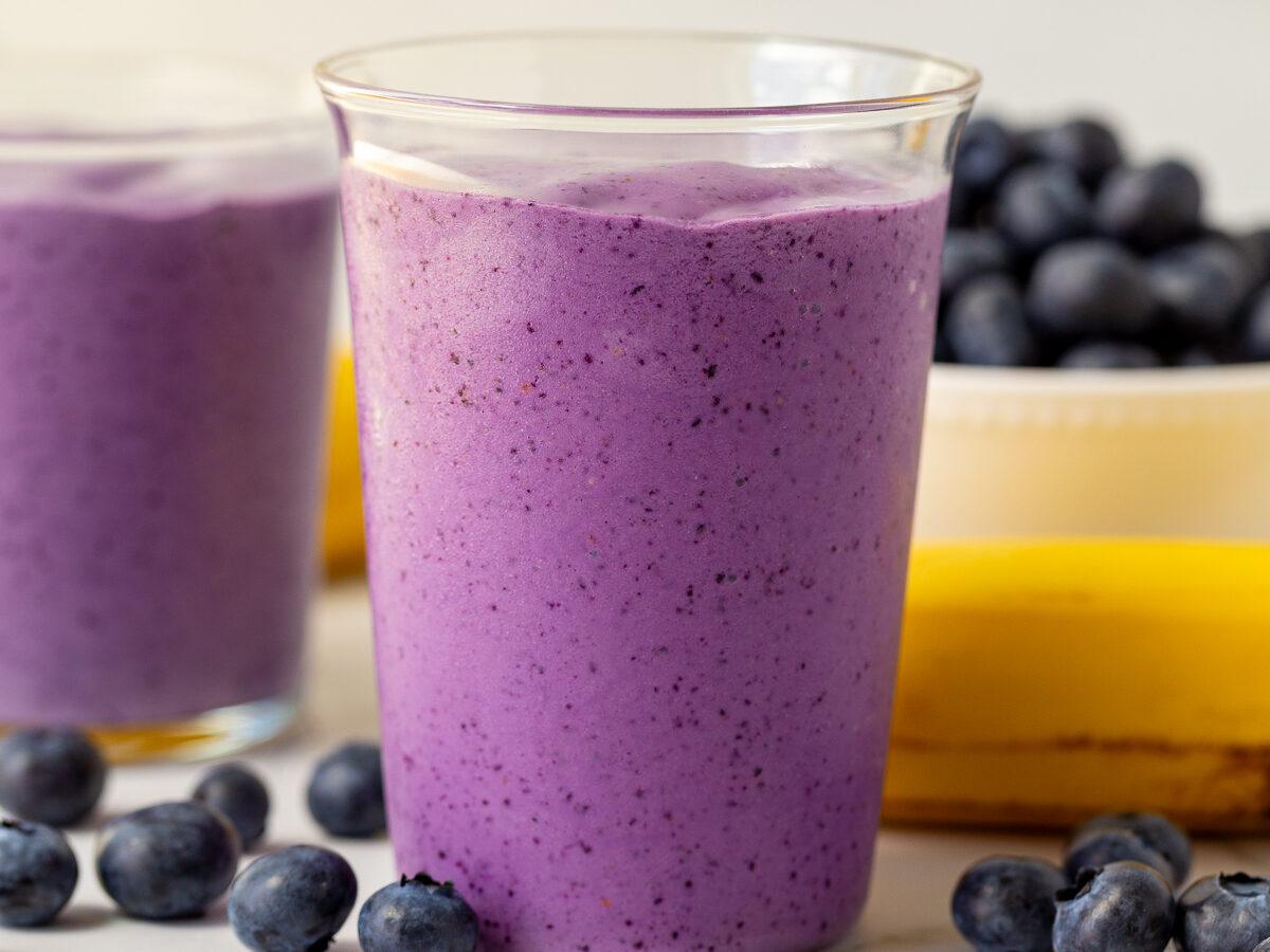 Unfussy Blueberry Banana Smoothie (5 Ingredients) for the Table