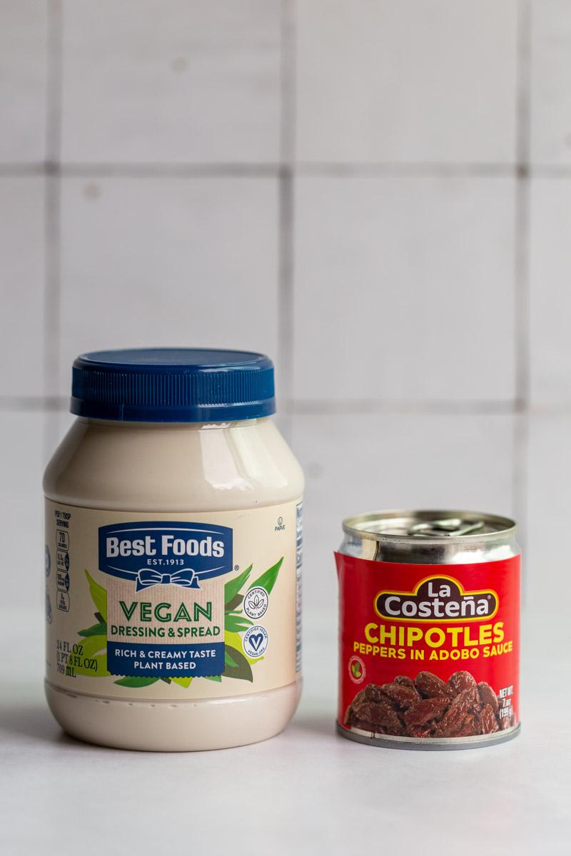 ingredients for making chipotle mayo