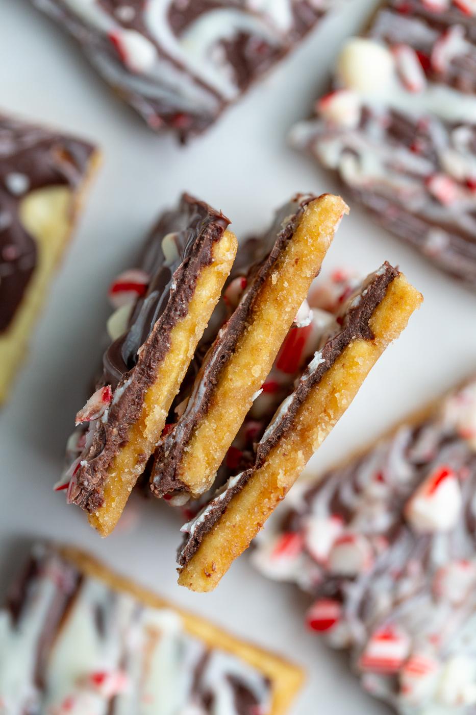 Christmas Cracker Candy (Saltine Toffee Bark!) at Home