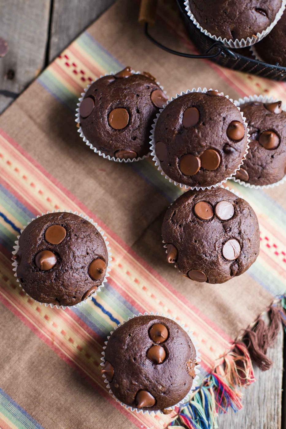 Double Chocolate VEGAN Muffins- this method is SO satisfying and straightforward to bake. They taste only like normal muffins and will leave everyone satisfied! SO chocolaty and SATISFYING!