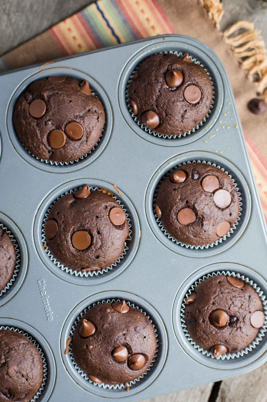 Double Chocolate VEGAN Muffins- this method is SO satisfying and straightforward to bake. They taste only like normal muffins and will leave everyone satisfied! SO chocolaty and SATISFYING!