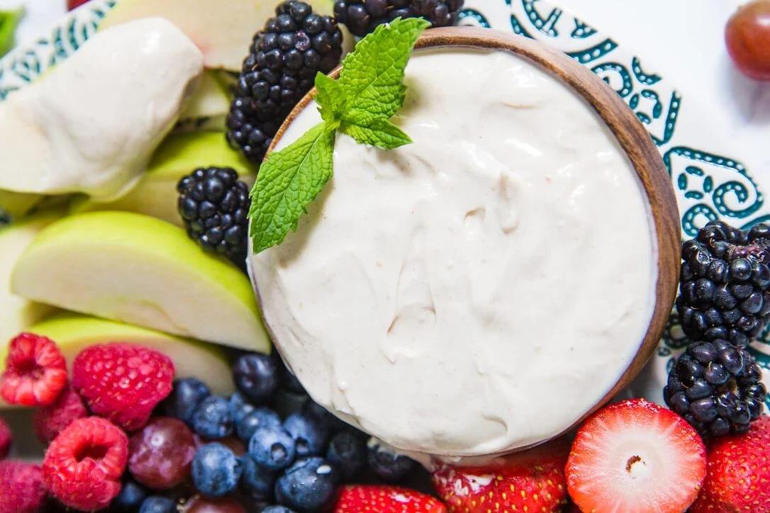 Straightforward Fruit Dip Recipe (4 ingredients) for the Table
