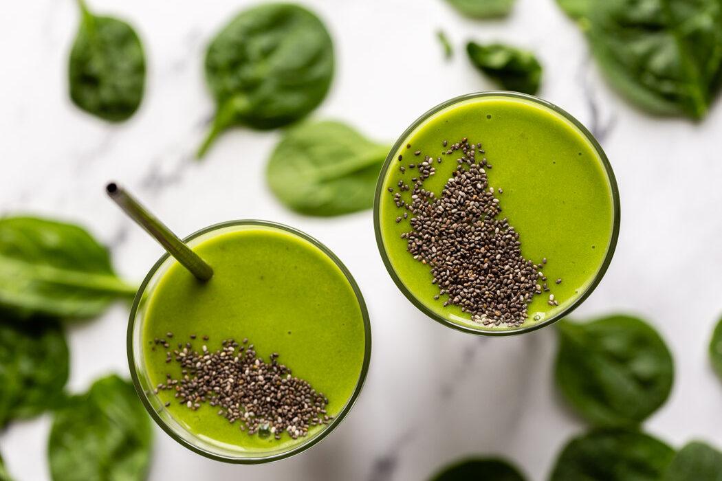 Spinach Banana Smoothie (Unfussy Green Smoothie Recipe) for the Table