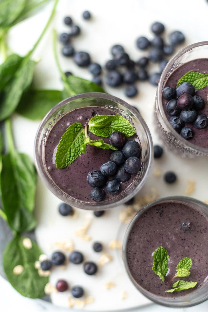 Meal Replacement Blueberry Green Smoothie at Home