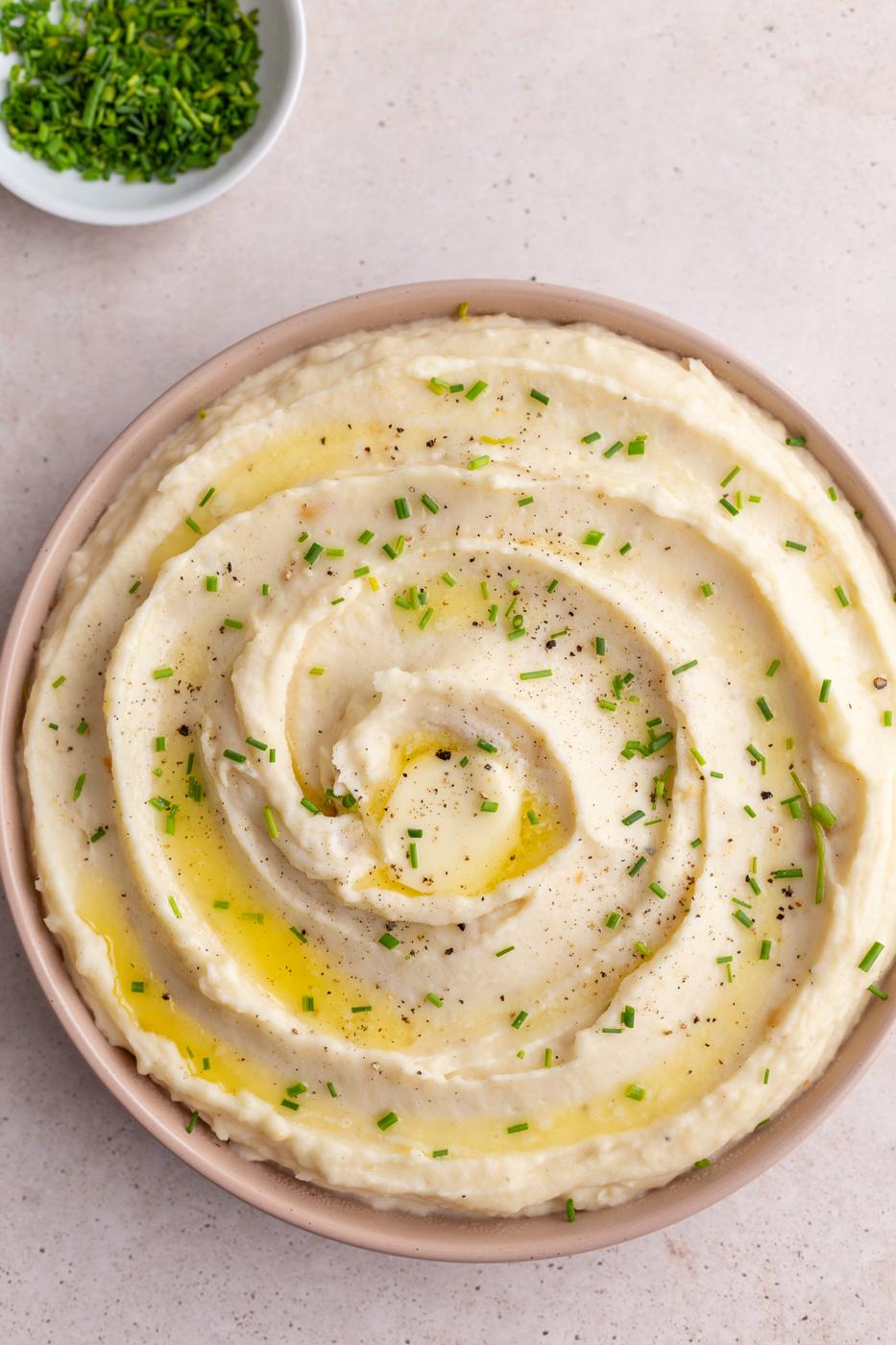 Roasted Garlic Mashed Potatoes on the Stove