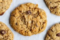 Irresistible Vegan Oatmeal Cookies