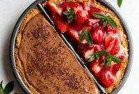 Sweet Divide Pie: Strawberry & Chocolate