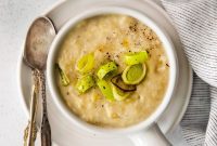 Creamy Vegan Potato Leek Soup