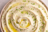 Golden Roasted Garlic Mash