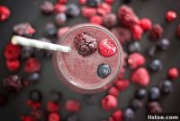 Mixed Berry Granola Power Smoothie