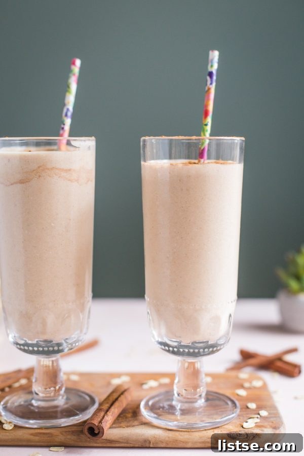 Creamy Cinnamon Bliss 2 Delicious and healthy Cinnamon Roll Smoothie served in a glass