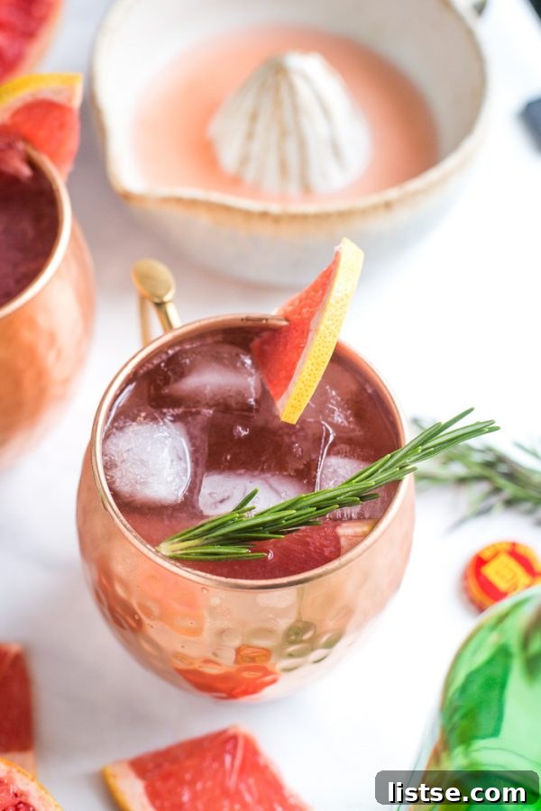 Grapefruit Moscow Mule garnished with a fresh grapefruit slice