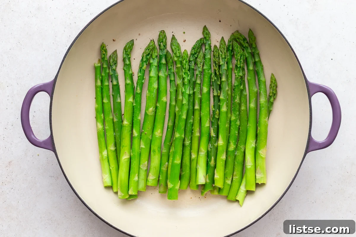 Speedy Skillet Asparagus 7 streamed asparagus in a large skillet