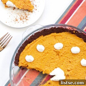 No-Bake Pumpkin Pie with whipped cream