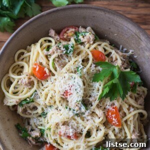 Tuna Arugula Pasta - A quick and delicious Italian meal.