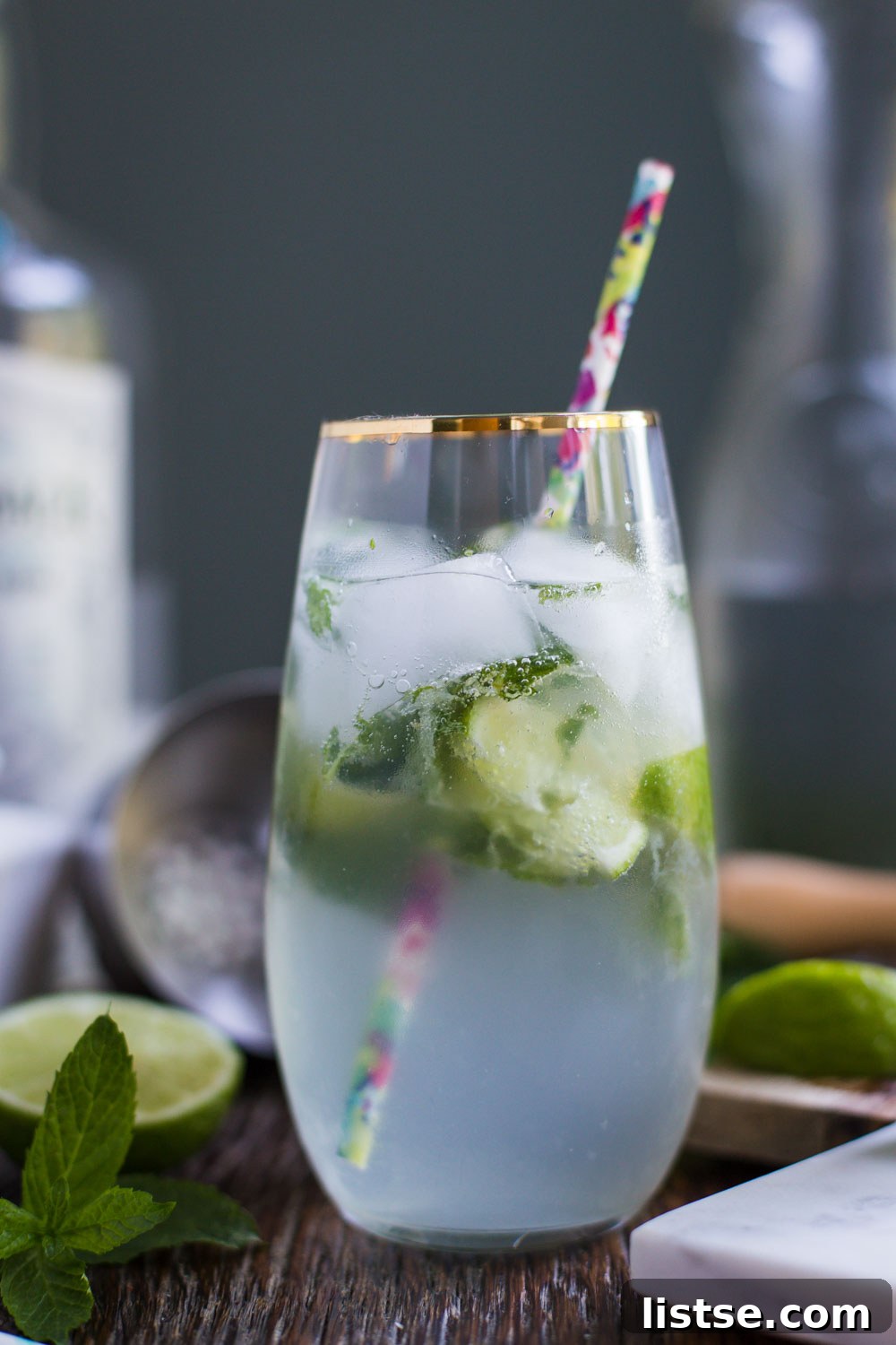 Stevia Sparkle Mojito 6 Close-up of a Stevia Mojito cocktail