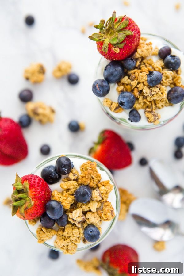 Smooth Moves Yogurt Parfait 4 Close-up of a colorful and nutritious On-the-Go Yogurt Parfait featuring Nature Valley Granola and fresh fruit in a portable container.